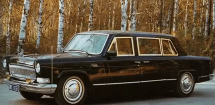 бронированный автомобиль Hongqi CA772
